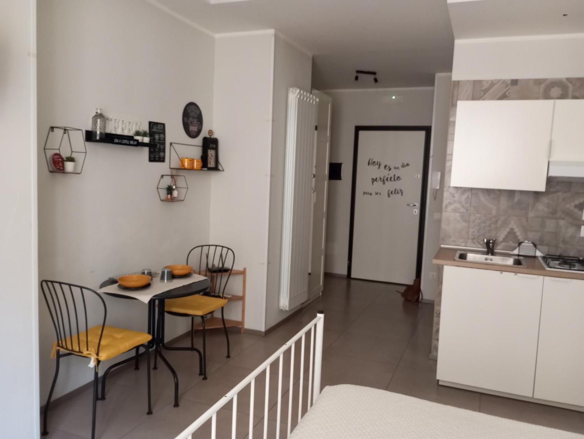 Holidaystudio Appartamento In Centro Σαλέρνο Εξωτερικό φωτογραφία